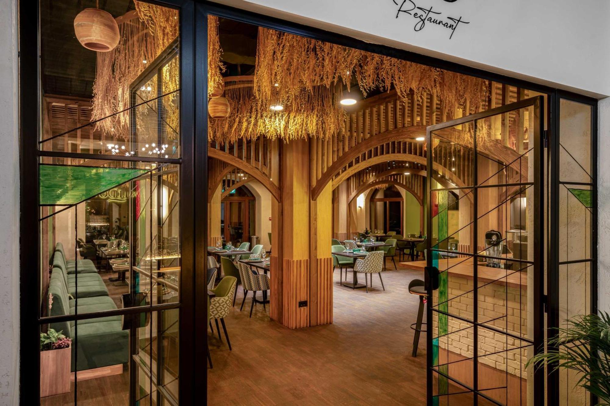Hotel Valedor Boutique & Spa Buşteni Buitenkant foto