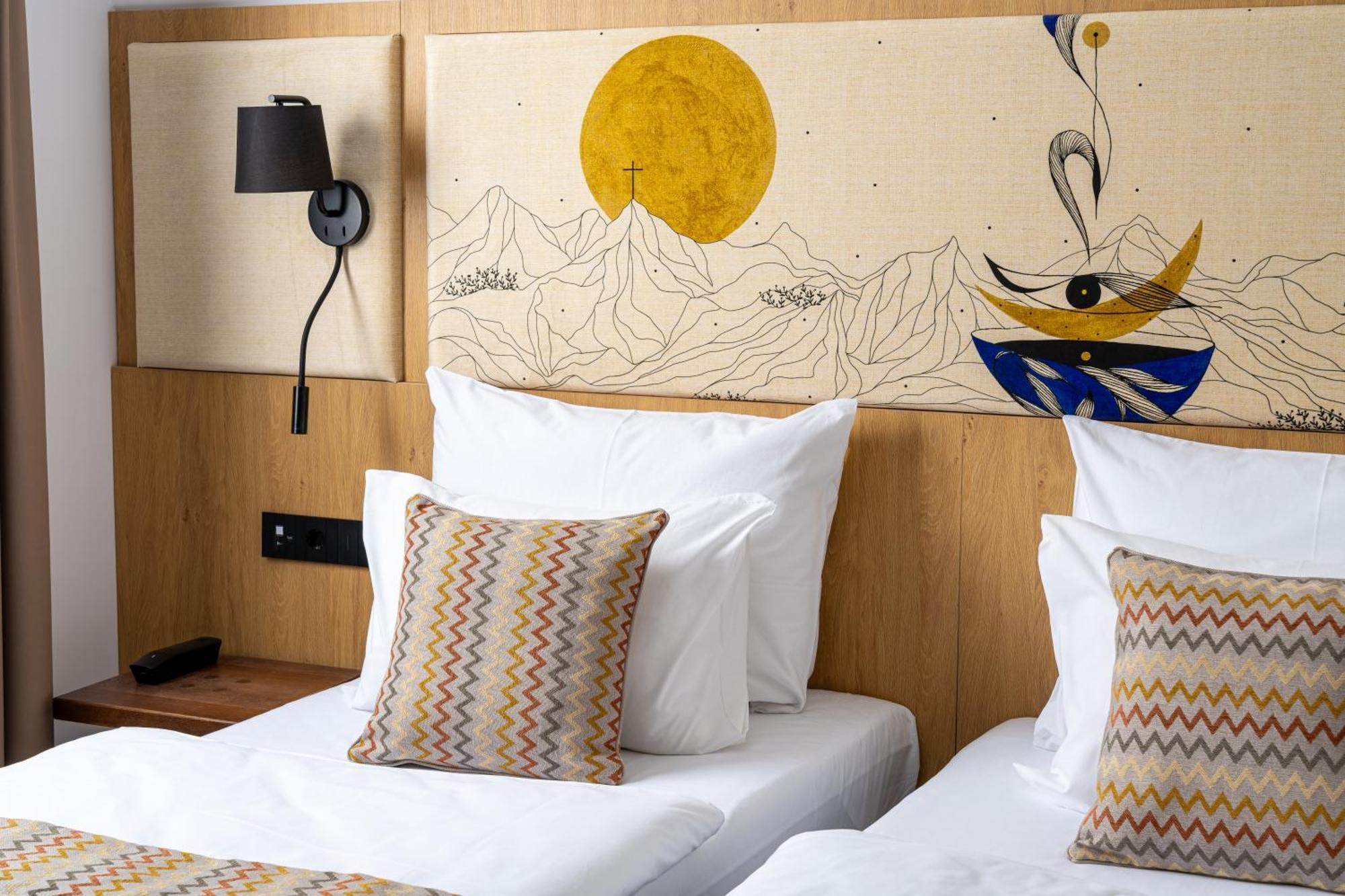 Hotel Valedor Boutique & Spa Buşteni Buitenkant foto