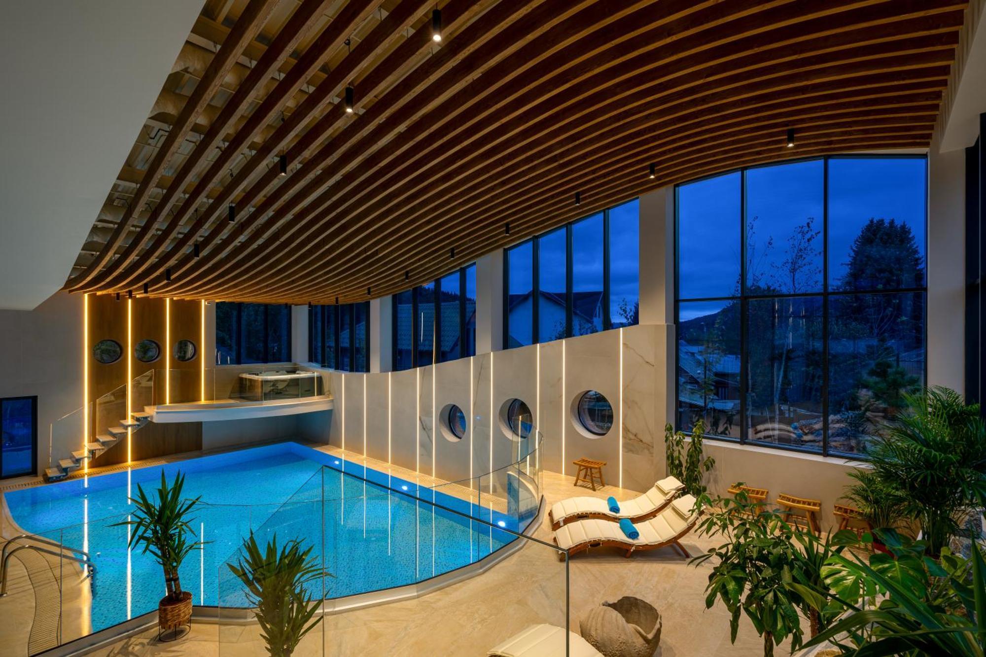 Hotel Valedor Boutique & Spa Buşteni Buitenkant foto